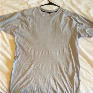 Men's Alphalete Off white/Lilac T-Shirt